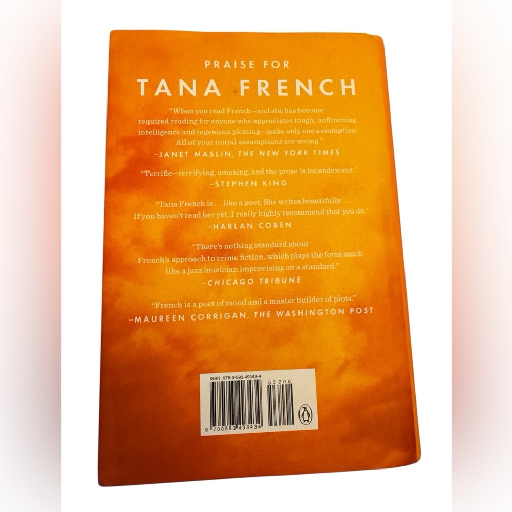 TANA FRENCH The Hunter - Picture 2 of 4